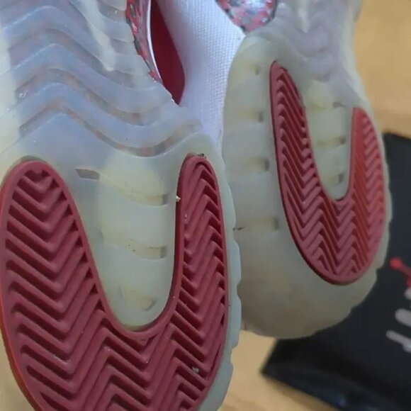 Air Jordan 11 Retro Cherry CT8012 116 Size 10 US Men Used Good Box Fast Ship - Picture 9 of 9